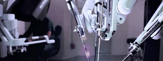 Chirurgia: il futuro sono i robot-chirurghi